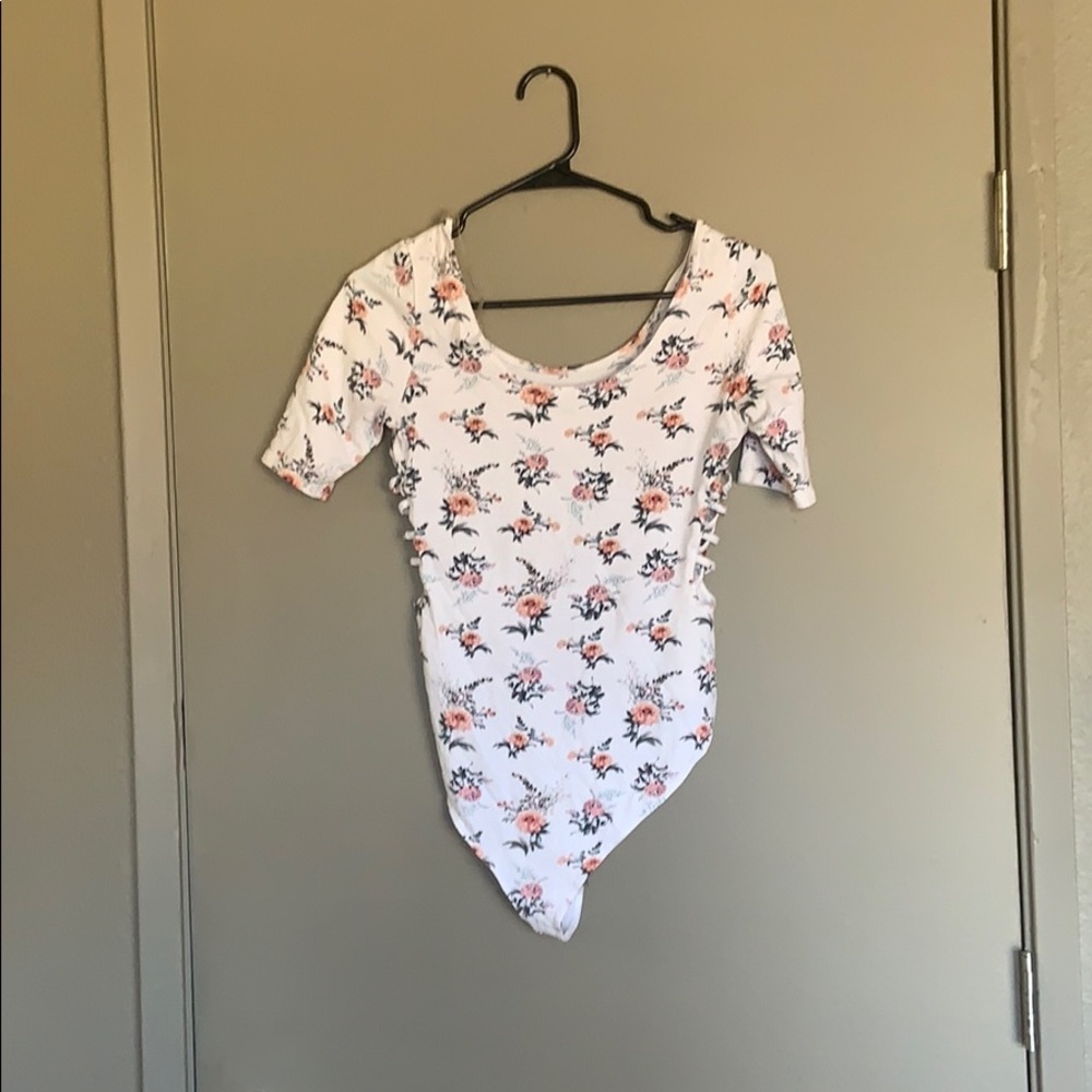White Floral Bodysuit - Picture 2 of 3